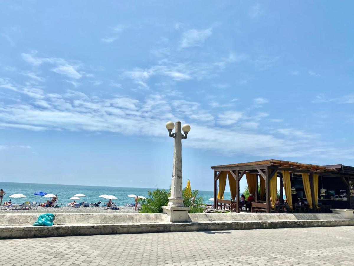 Квартира 1-Комнатная - До Моря 2 Мин - В Центре Sochumi Exterior foto